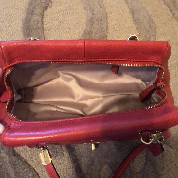 Coach - Picture 3 of 6